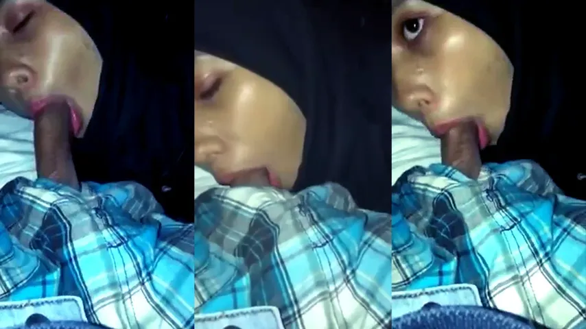 Bokep Indo Hijab Nakal Sepongin di Mobil